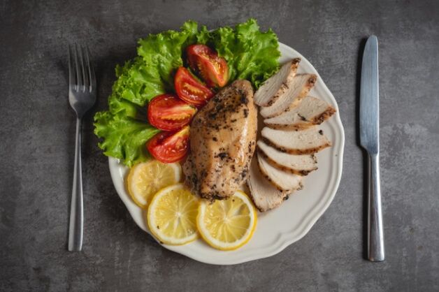 gril à poulet avec légumes